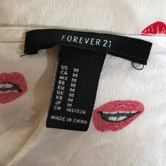 Lips Wrap Dress - Picture 6 of 6